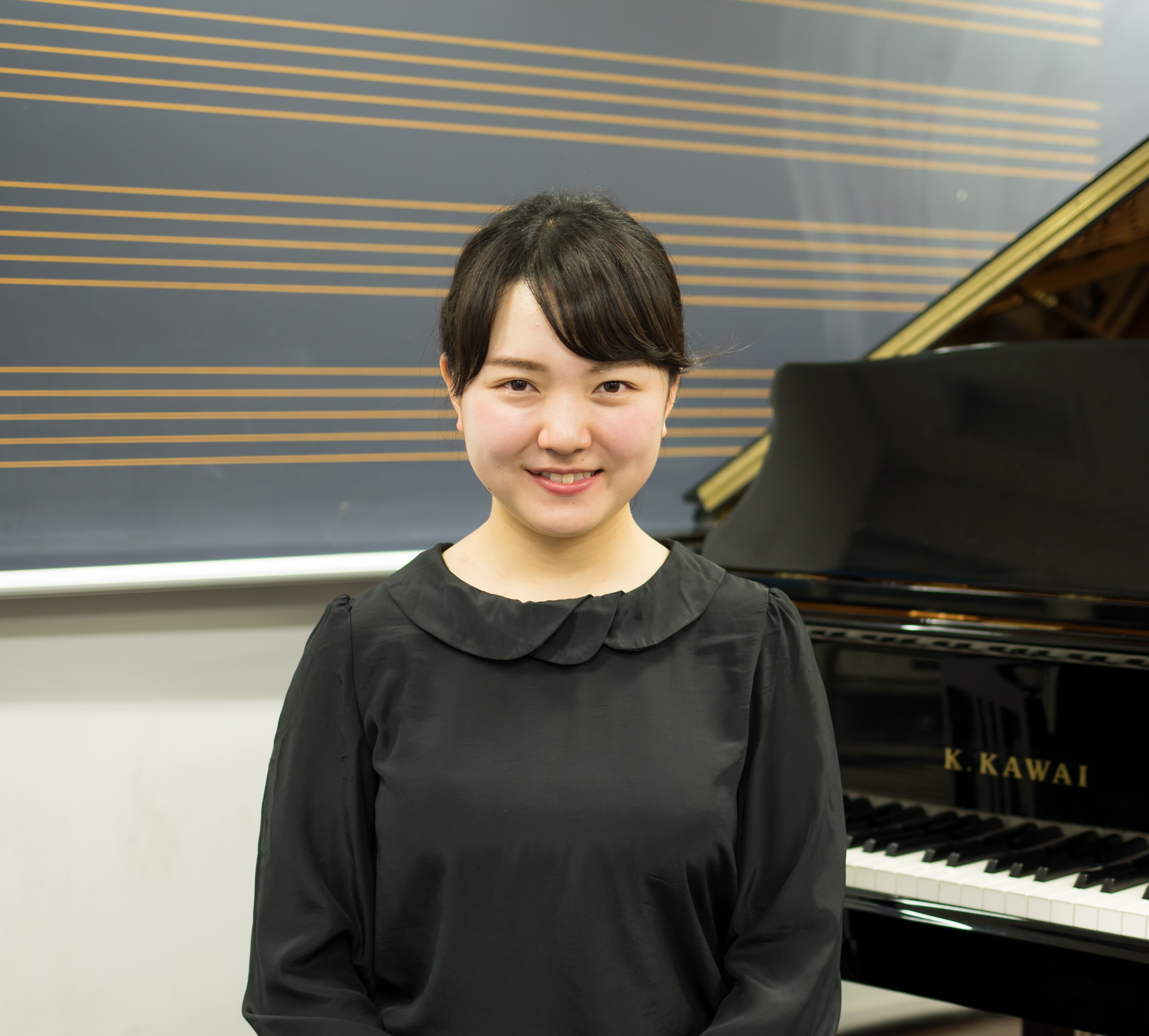 山賀恵里花さん　中学校教諭
