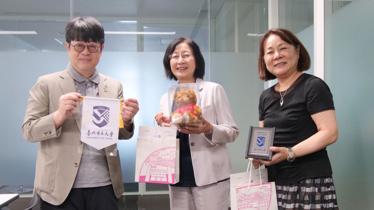 <font color=red>NEW!</font>台湾・台北市立大学の学長・副学長および教職員が訪問しました