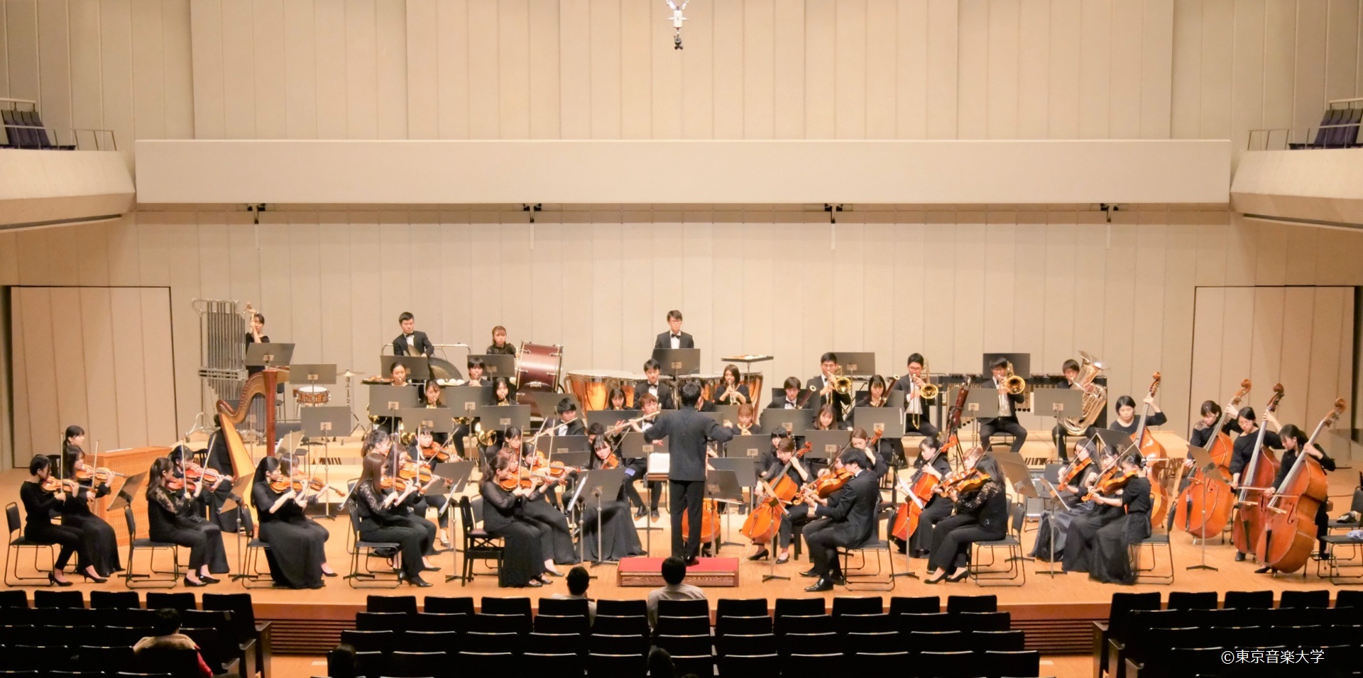 「芸術音楽コース」「映画・放送音楽コース」 「コンポーザー＝ピアニストコース」によるオーケストラ作品発表会のレポートを掲載しました