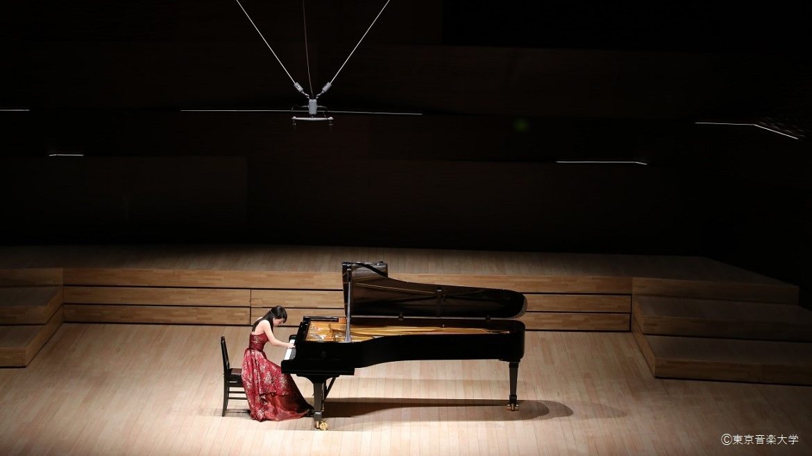 器楽専攻ピアノ 4年生による「春のコンサート」