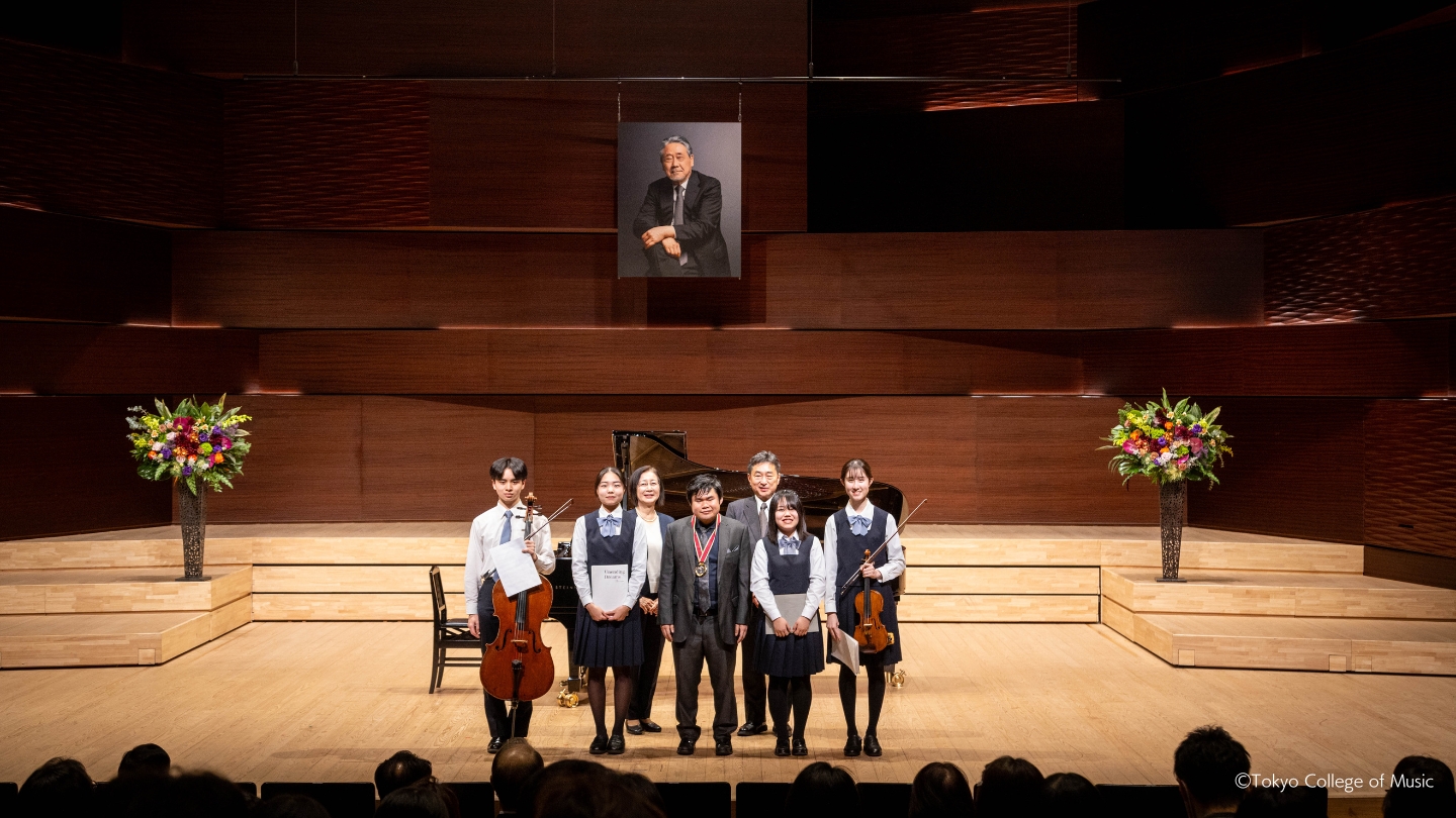 「野島賞」第2回授与式（受賞者：辻井 伸行さん）が12月24日に行われました